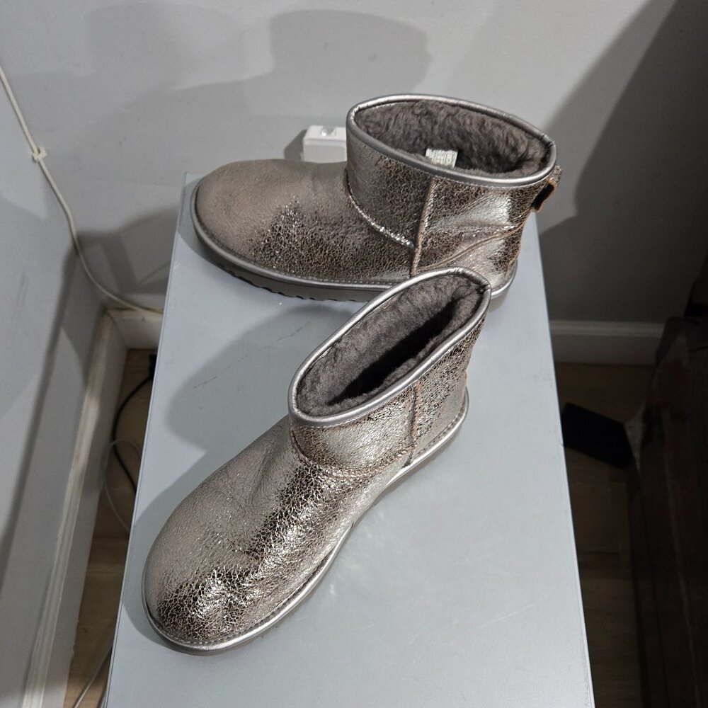 Metallic uggs